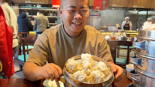 早餐简单和毛豆吃了6两烧麦，超满足。