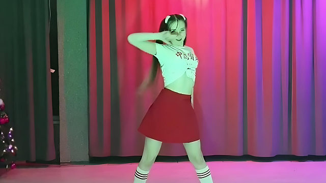 俄罗斯姑娘才艺表演24.02.03_空军(阿妮亚)05