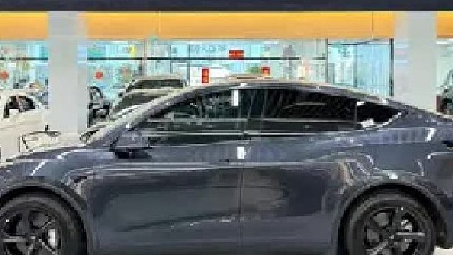 特斯拉Model 3和Model Y，该选哪个？一条视频讲清楚这两车的优缺点。