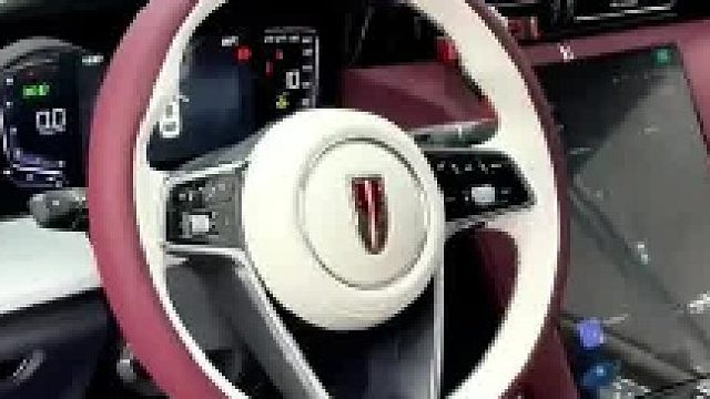 体验红旗H5安装金葵花方向盘撸车日常