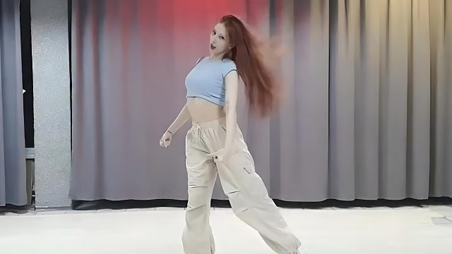 俄罗斯姑娘才艺表演24.02.04_静儿(拉达)01