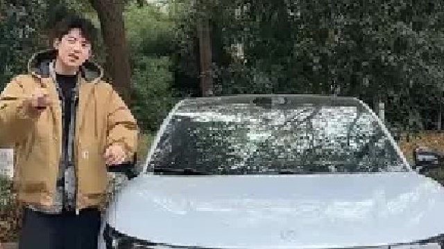 想不到新能源时代，在十万级还有这么纯粹的性能轿跑