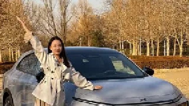 背着摄像提了辆小鹏G7，没想到他竟然.....