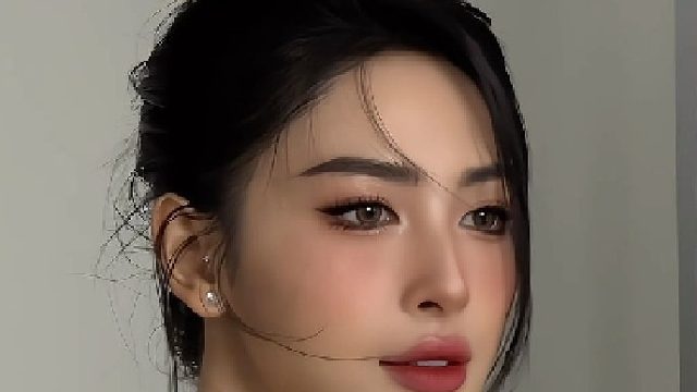 眉眼间的温柔，是藏不住的惊艳