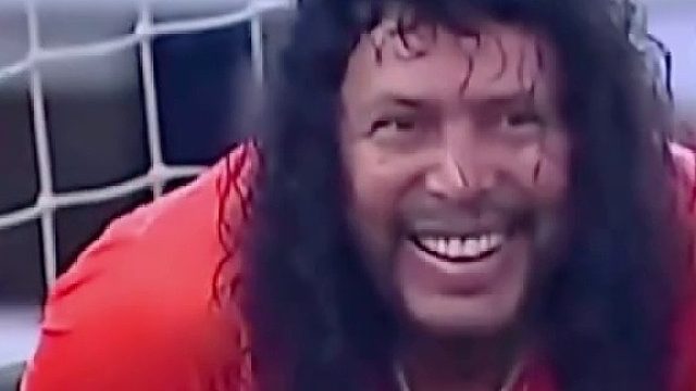 59岁伊基塔仍疯狂！蝎子摆尾重现当年名场面