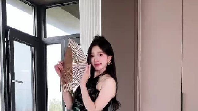 姑娘一句春不晚 痴儿留在了真江南