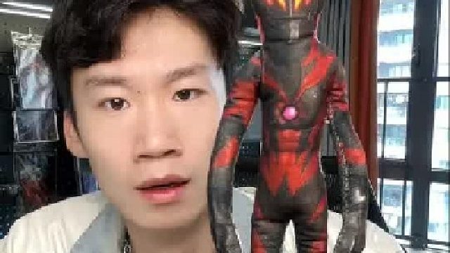 花3000块买奥特曼的盲盒，都能开出什么？