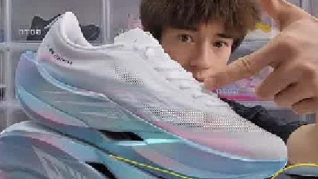 这是属于中乔的镂空结构中底，是什么原理和作用呢