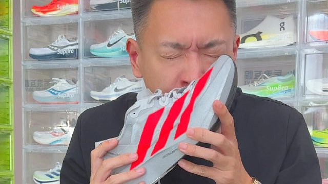 为什么我的EVO2和别人的不一样啊？