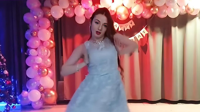 俄罗斯姑娘才艺表演24.02.05_空军(阿妮亚)01