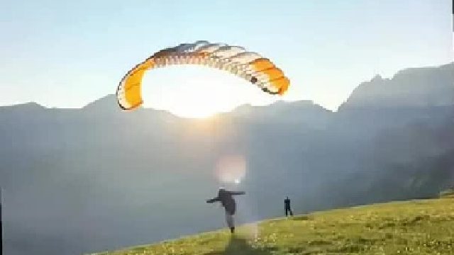 趁着鲜活，不允许任何人熄灭你