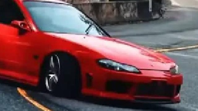 “小心地滑哟”