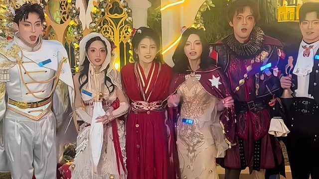 你的圣诞女友来了