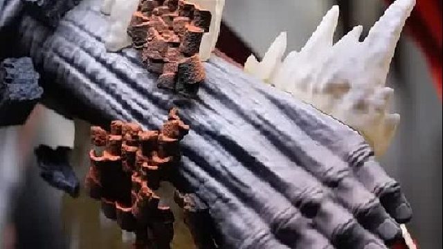 开箱一个一百斤重的手办，里面居然是这样？