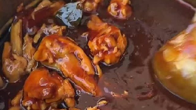 沈阳街头大姨卖的鸡骨棒十块钱十五个