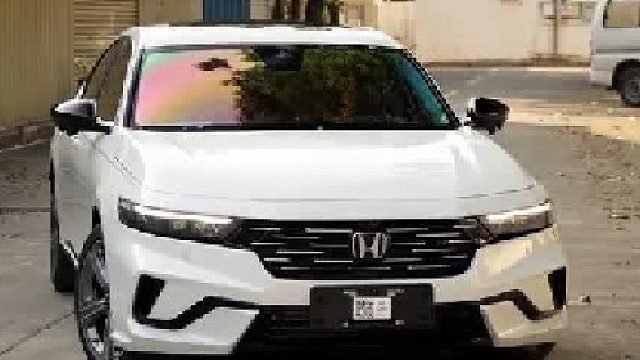 25款十一代半雅阁白色新车尊贵版落地 升级新车必备360全景影像