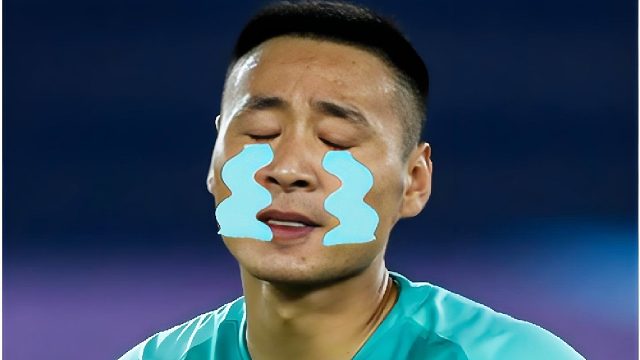 哭笑不得！中超门将3大低级失误：公鸡下蛋加思考人生