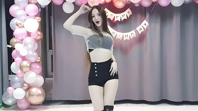 俄罗斯姑娘才艺表演24.02.08_空军(阿妮亚)00