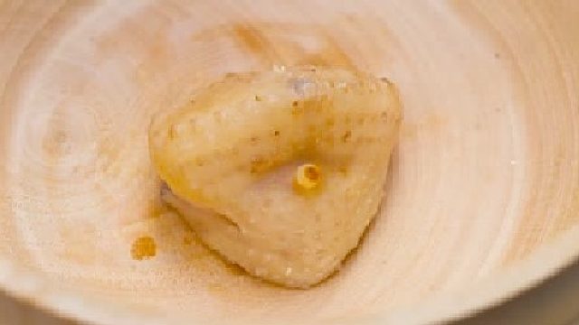 两个各怀心思的人在农村玩盲盒吃饭挑战