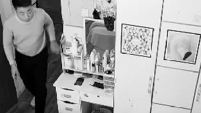 夫妻在丈母娘家的亲密日常，你敢信？