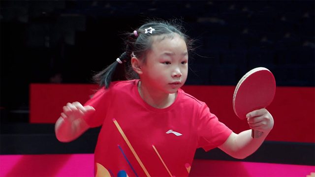 10-10战平！结果9岁国乒天才少女彻底杀疯了，无解反手快如闪电