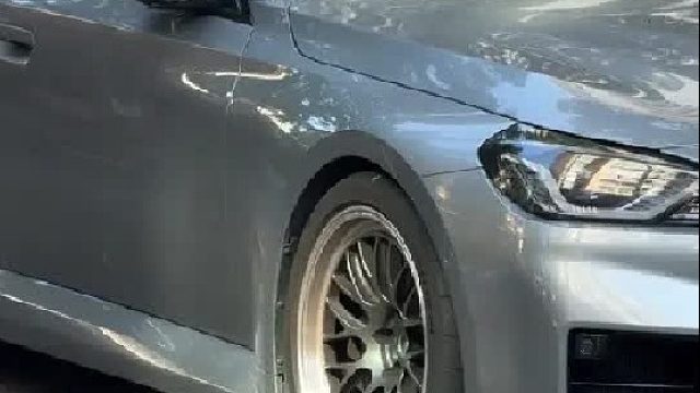 在街上看到了心仪的改装车…