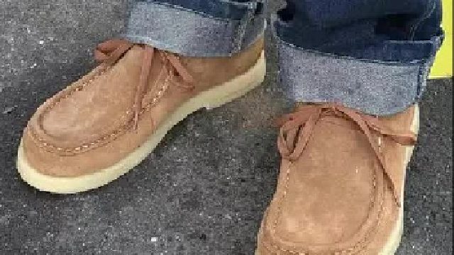 这两年的鞋柜都被德比占据，是时候充盈一下，让风格选择更加丰富