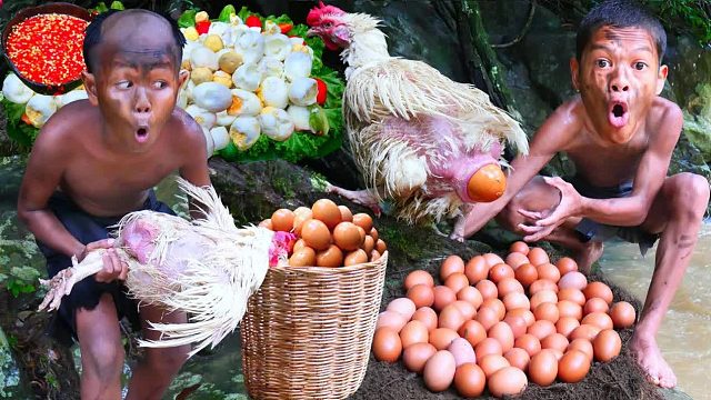原始技术-大鸡蛋煮雨下吃美味