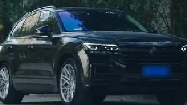 今日拆解这台用时一个多月打造的大众途锐