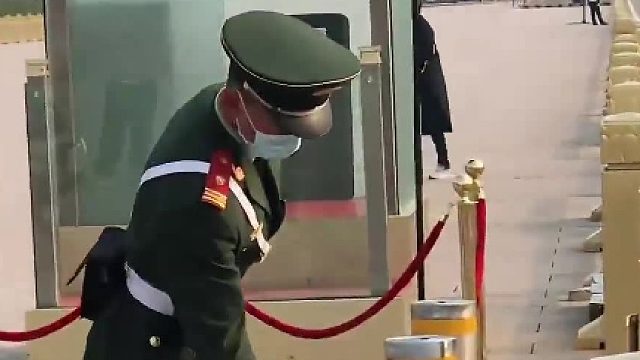 武警战士真的很辛苦的。