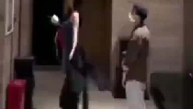 这是我见过最高的楼梯间灭火器