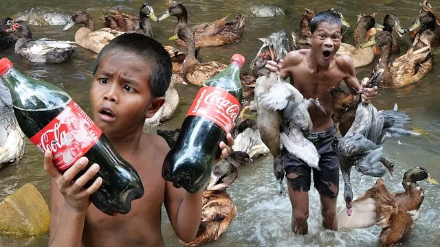 原始技术 - 在魔术中遇见可口可乐并用鸭子食谱烹饪 - Kmeng Prey