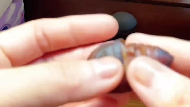 也不知道找啥呢这孩子