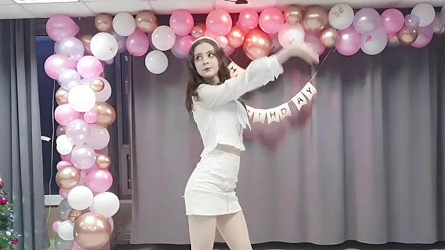 俄罗斯姑娘才艺表演24.02.09_蓝BUFF(欧丽西亚)01