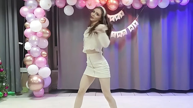 俄罗斯姑娘才艺表演24.02.09_蓝BUFF(欧丽西亚)04