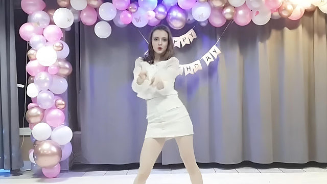 俄罗斯姑娘才艺表演24.02.09_蓝BUFF(欧丽西亚)06