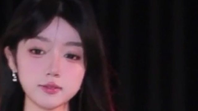 【盛世-草莓西八酱】靠近你时，连空气都变甜了。