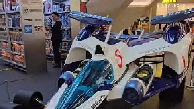 糖糖和1 -1高智能方程式赛车模型