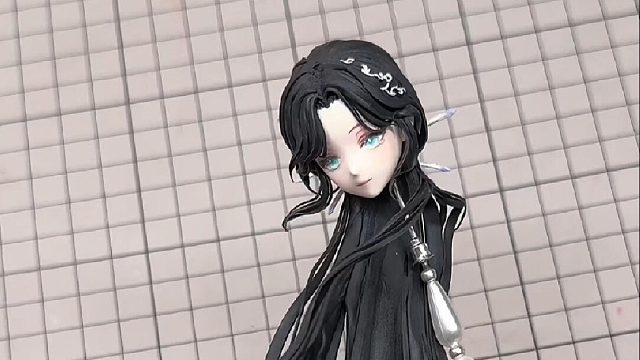 发丝好像也在随风舞动