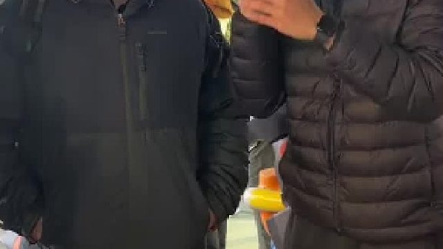 老外 我来中国到现在还没拉过是什么让老外集体破防了[石化R]这是一条有味道的视频