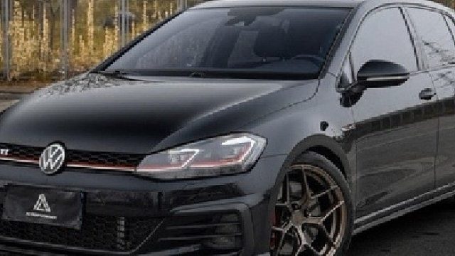 大众高尔夫GTi更换轮毂四轮定位