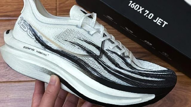 160X7.0JET黑马️特步目前最轻最硬的鞋️