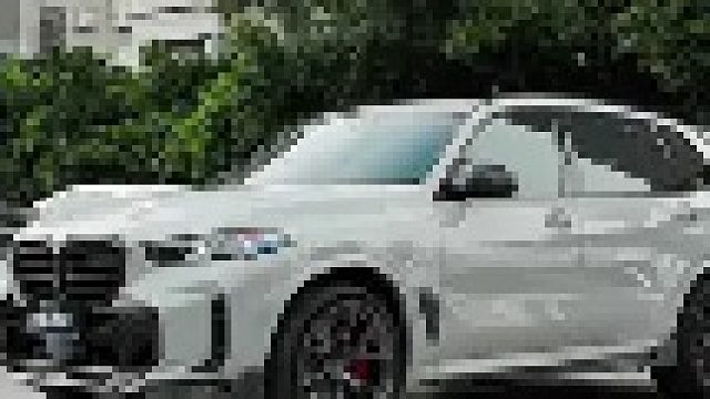 25款宝马x5公路之王，这样大满配谁看谁不迷糊