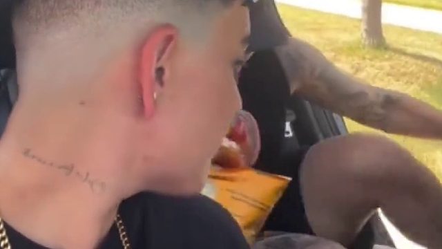 分不清她是在开车还是在教学 喜剧特供