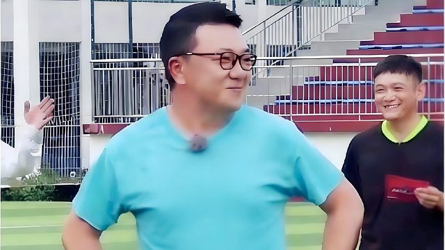 啥水平？名嘴董路挑战10米高空停球，国足大佬盛赞！