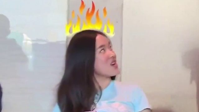 陈赫串门“嗯哼”家，霍思燕竟从出生算起让给红包，陈赫瞬间开溜！