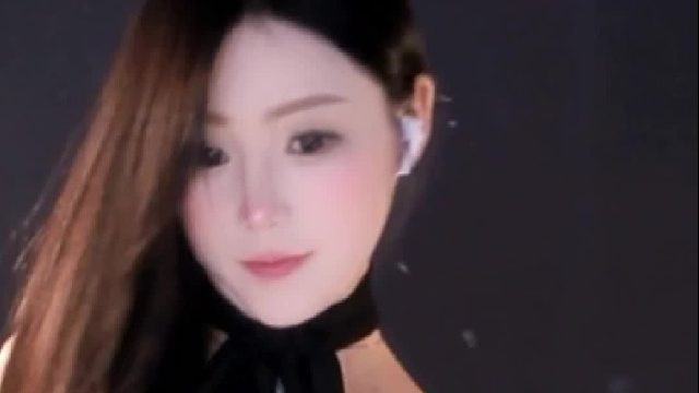 【Ck-鱼点点】耳机分你一半，心事也分你一半。