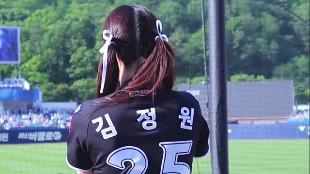 你一笑，我的世界就亮了