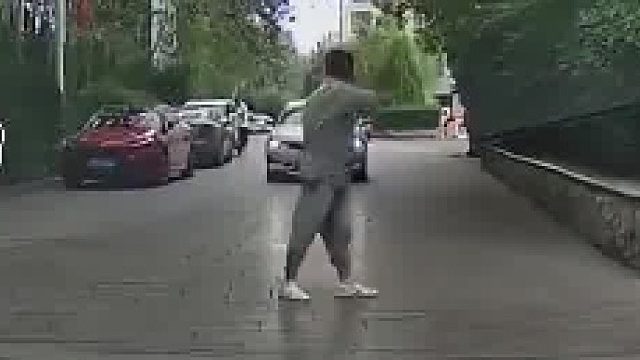 这不退都得退了