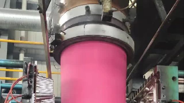 都是狠人，有毒气体也不戴口罩